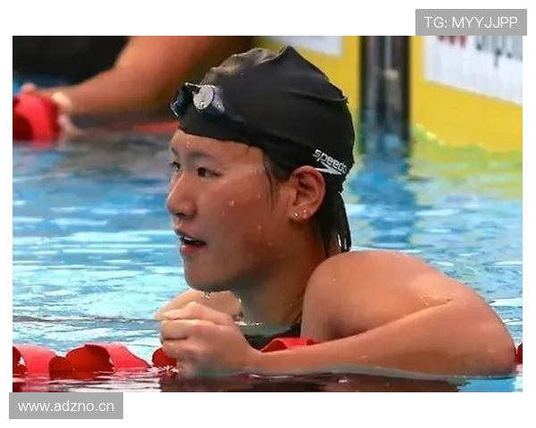 叶诗文家里到底开什么玩笑？游泳池边还带私人厨师？